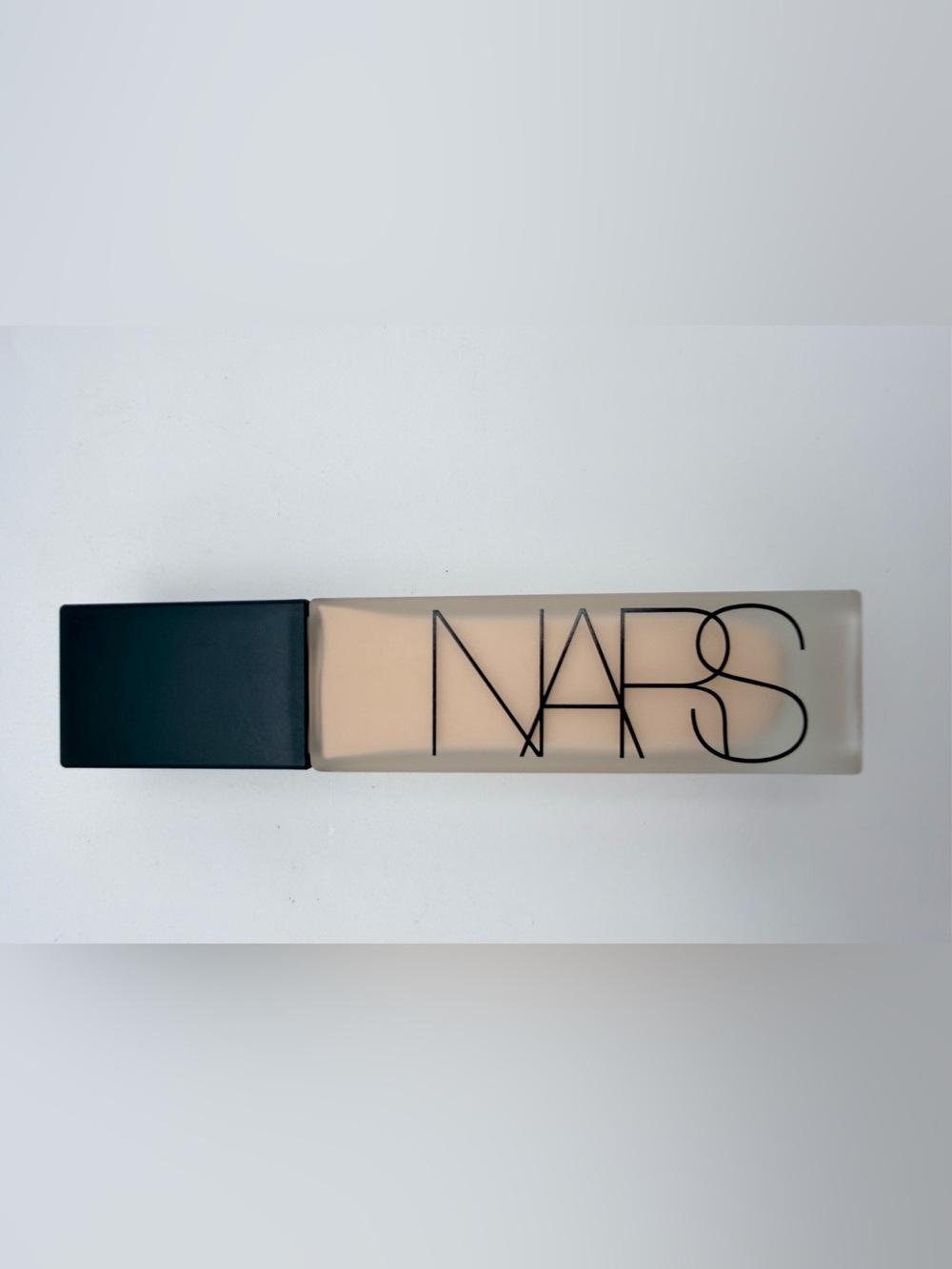 NARS Natural Matte Longwear Foundation in L1 OSLO